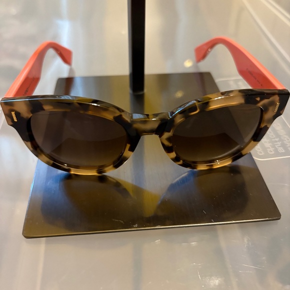 Fendi, Women's Cat Eye Sunglasses, Preowned - Picture 1 of 3